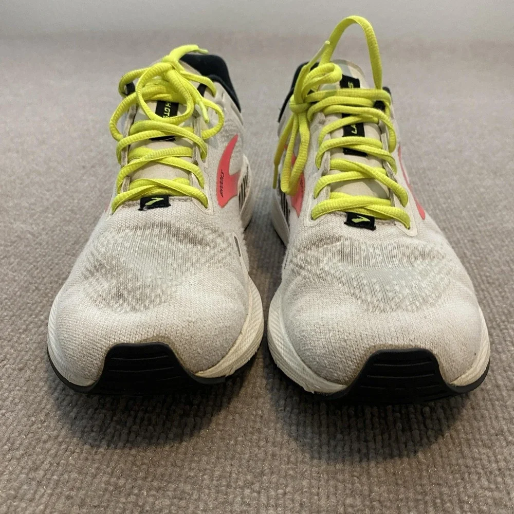 Brooks Launch GTS Running Shoes Womens Size 11 White Mesh Cushioned 1203741B148‎